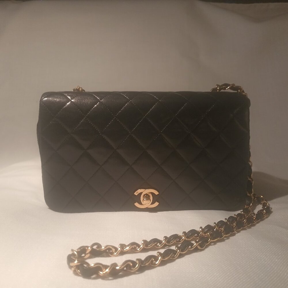 Chanel 1990 Vintage Black Lambskin Medium Full Flap Bag 24k GHE